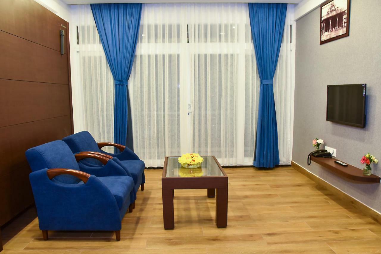 Silver Oak Hotel Мисор Екстериор снимка
