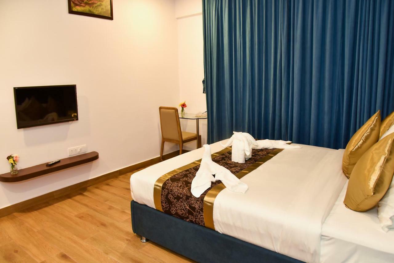 Silver Oak Hotel Мисор Екстериор снимка